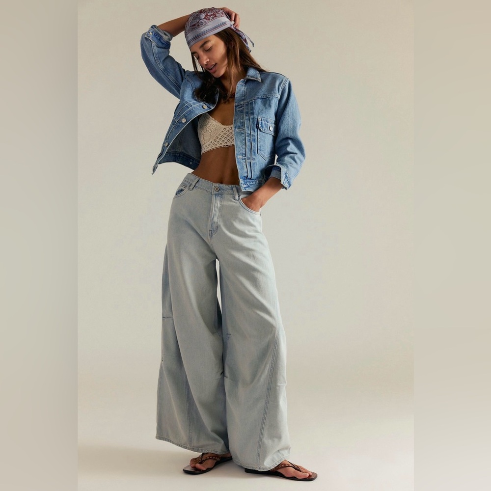 NWT We The Free Light Blue Flare & Wide Leg Jeans